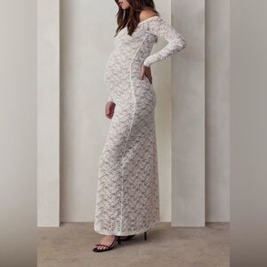 Chic Off-Shoulder Lace Maternity Dress